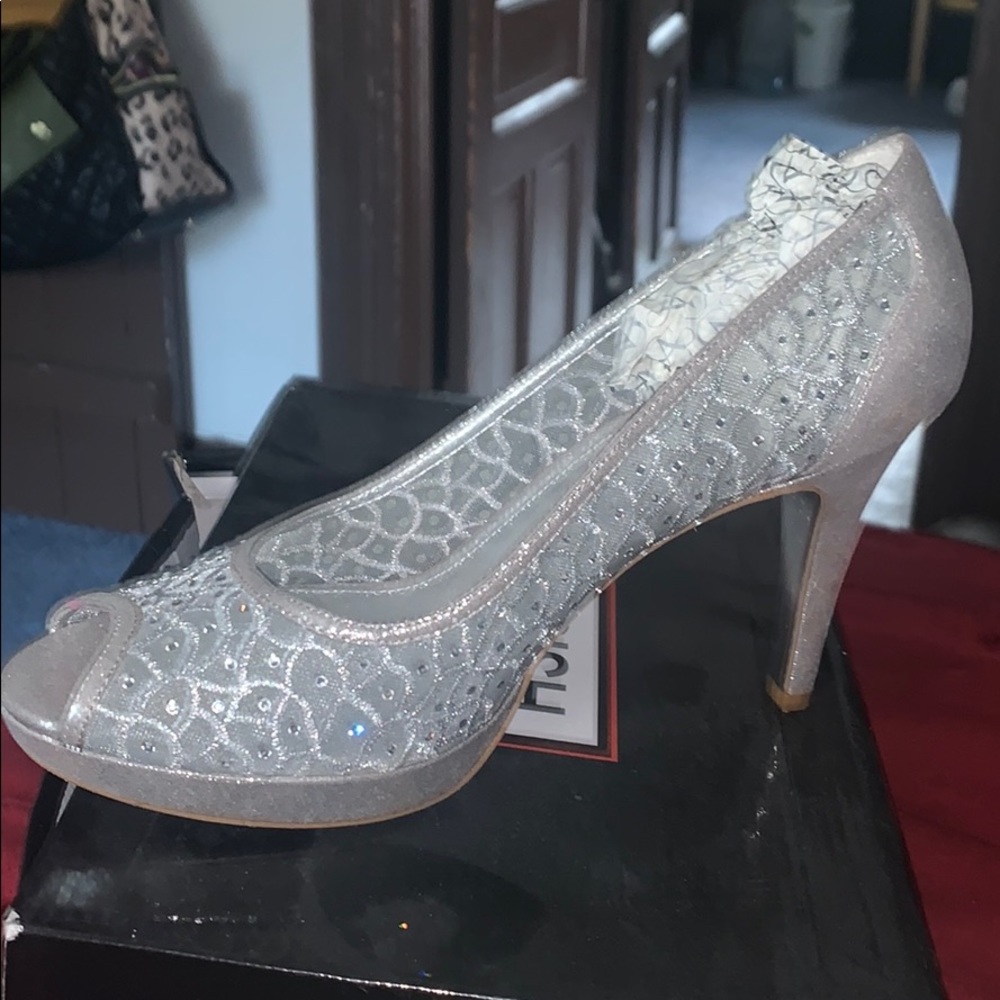 Open-Toed Heel shoes